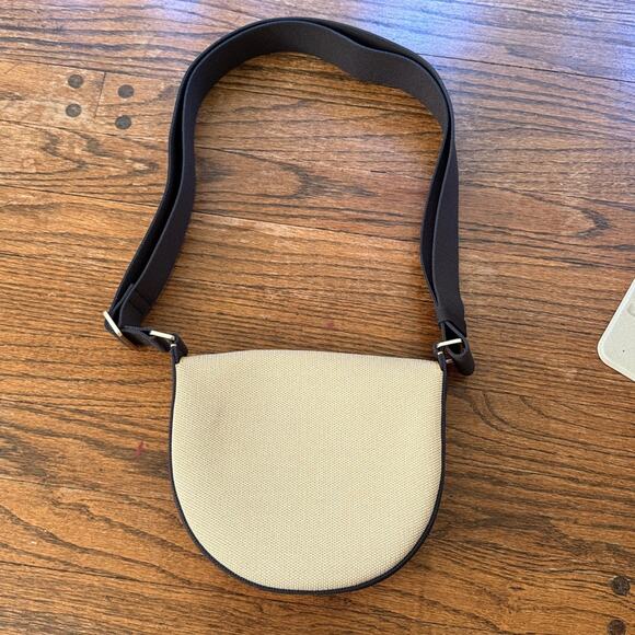 Rothy’s tan navy blue knit the saddle bag crossbody minimalist purse bag - Picture 5 of 5